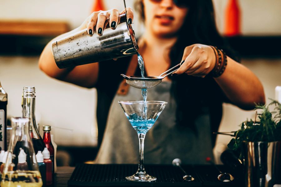 Shake Up Your Skills: Cocktail Masterclasses at The Bootlegger